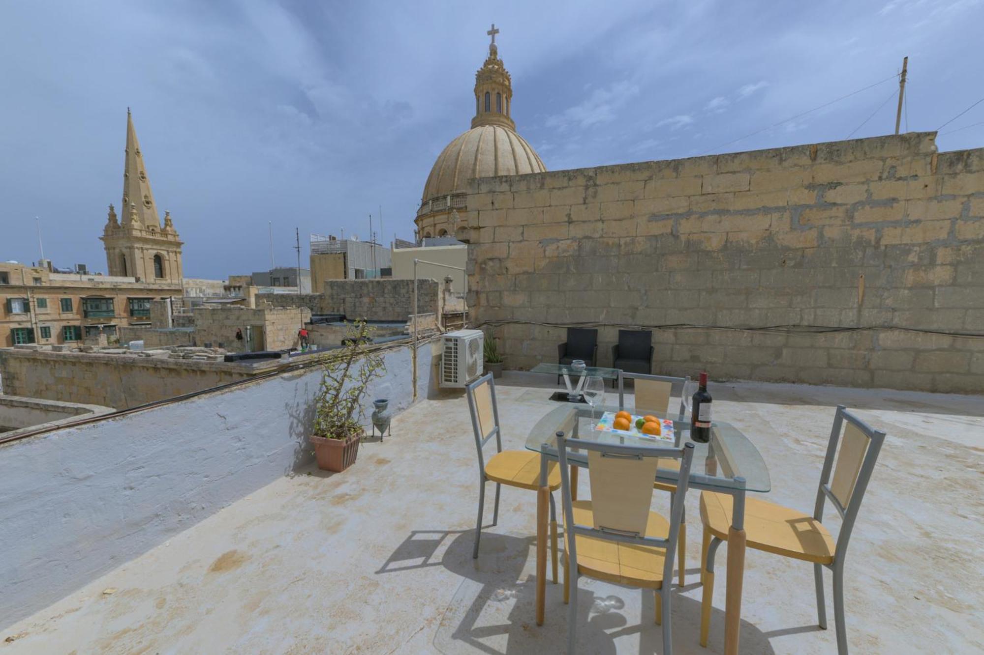 Stylish Valletta 2 Bedrooom City Centre Apartment With Terrace Ngoại thất bức ảnh